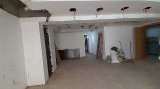 محل للإيجار في المهندسين 400م تفرعات البطل أحمد