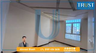 شقه 175 متر للإيجار سموحة شارع زكي رجب الرئيسي