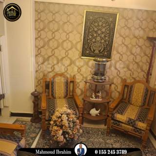 شقة للبيع 240 متر كامب شيزار خطوات من الترام