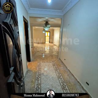 شقة للايجار 220 متر سان ستيفانو خطوات من البحر والمول