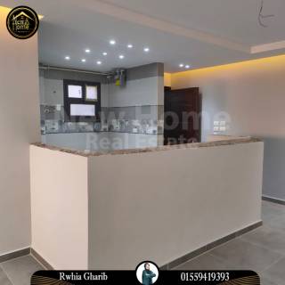 شقة للبيع 170 متر لوران شارع أبوقير مباشرة