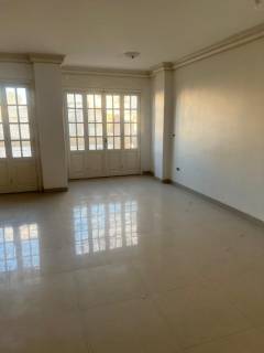 شقة للايجار قانون جديد بقلب سموحة