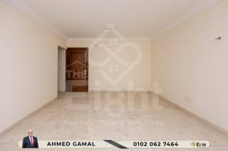 شقة للبيع 135م بكمباوند فى السيوف ش مصطفى كامل