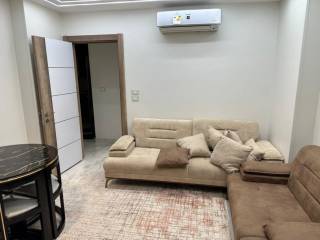 شقة للبيع 140م متشطبة بقسط شهرى 15 الف فى مدينتى