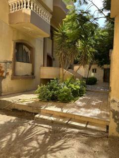 للبيع فيلا بحدائق الاهرام البوابة الاولي منطقة ز