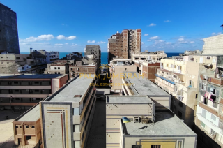 شقه للبيع 130م كليوباترا خطوات من البحر