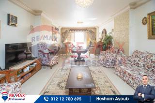 شقة للبيع 240 متر زيزينيا متفرع من البحر