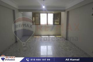 شقة للايجار 75 متر كامب شيزار خطوات من البحر