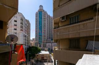 شقة للبيع 150 متر سان ستيفانو خطوات من سان ستيفانو