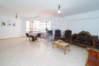 شقة للبيع 123 متر سموحة ش 14 مايو