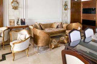 شقة للبيع 213 متر لوران علي الترام