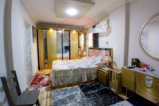 شقة فاخرة للبيع بحر مباشر في العصافرة شارع