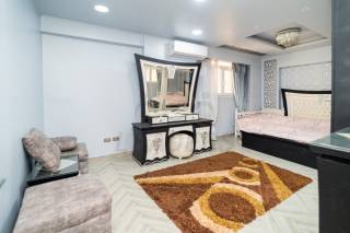 شقة للبيع 207 متر المندرة أمام محطة مترو المنتزة