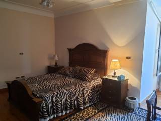 شقة للايجار في برج راقي ومكان متميز في زيزينيا