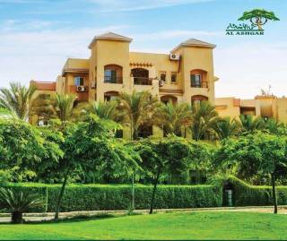 شقة باسانسير للبيع بحى الاشجار امام دريم لاند