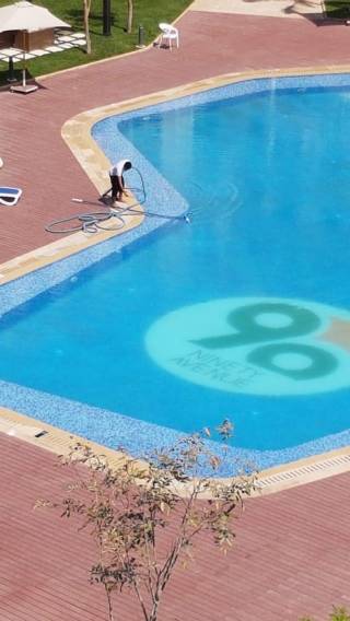 شقة للايجار مفروشة بكمبوند افنيو 90 بحديقة