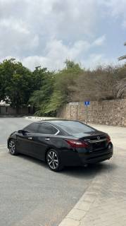 بيزمنت وارضي 700م وحديقة 300م بالزمالك 01002333702