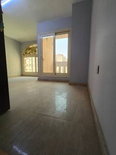 مكتب 200م بشارع القصر العيني 01002333702