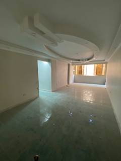 دور ارضي علوي 220م رئيسي بالزمالك 01002333702