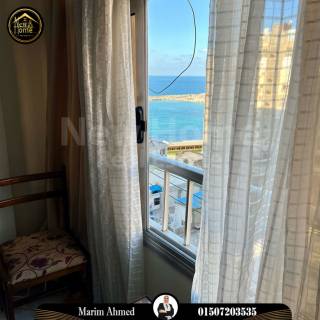 شقة للبيع 100 متر سيدى بشر على البحر مباشرة