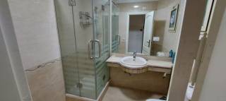 شقه 4غرف للايجار ق ج في ش مصدق في الدقي