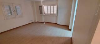 250م ارضي بمدخل خاص بحديقه للإيجار في الدقى منطقه