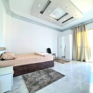 للإيجار مفروش إكسترا سوبر لوكس 3 غرف الشاطبي بحر