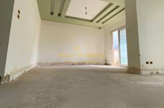 شقه للبيع 185 متر كامب شيزار علي البحر مباشرة