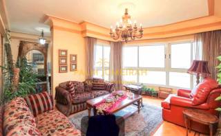 شقة للبيع 550م جليم على البحر مباشرة