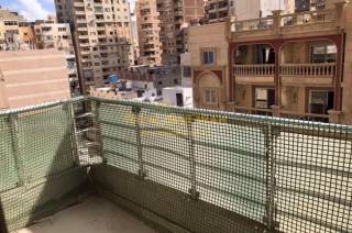 شقه للايجار 80م سيدي بشر خطوات من البحر