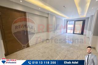 شقة للبيع 150 متر سموحة كمبوند ايست تاورز