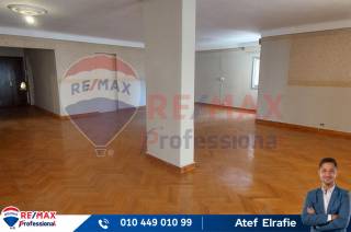 شقة للبيع 165 متر ثروت متفرع من الترام