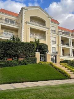 شقة للبيع متشطبة في التجمع الخامس بالقرب من AUC