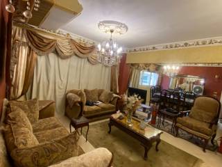 شقه للبيع بسيدى جابر مساحتها 170م