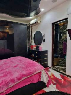 للايجار شقه متشطبه سوبر لوكس تطل على نادي الترسانه