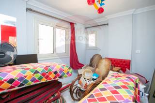 شقة للبيع 200 متر سيدي بشر علي البحر مباشرة