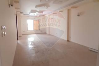 شقة للبيع 165 متر زيزينيا خطوات من الترام