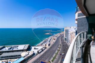 شقة للبيع 600 متر سان ستيفانو على البحر مباشرة