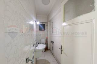 شقة للايجار المفروش 200 متر ميامي علي البحر مباشرة