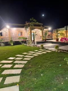 شاليه فاخر للبيع في واحة الزهراء الريف الاوروبي