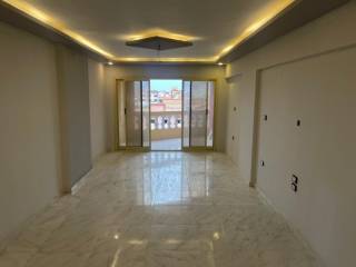 للبيع بأبراج اشلاء السواحل العظيم شقة مساحة 190 متر