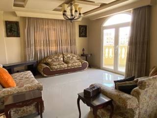 للبيع فيلا سبرت 450م كمبوند ستيلا التجمع الخامس