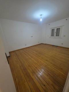 دور ارضي 250م مدخل خاص بجاردن سيتي 01002333702