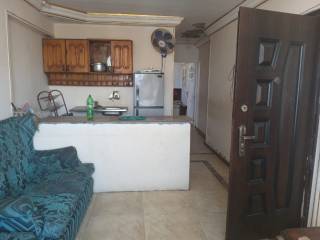 شقة للبيع بكامب شيزار فيو بحر