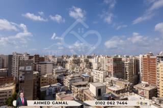 شقة للبيع 170 متر جناكليس شارع عمر المختار