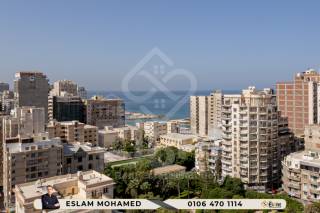 شقة رووف للبيع 210 متر سابا باشا خلف السفارة الروس