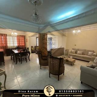 شقة للبيع 200 متر رشدي شارع سوريا تري البحر