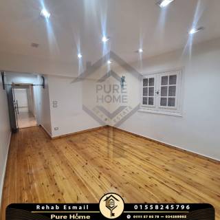 شقة للايجار 275 متر سموحة شارع فوزى معاذ