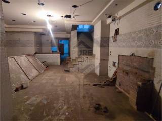 محل للايجار 200 متر كامب شيزار علي الترام مباشرة