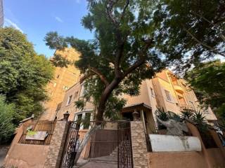 فيلا مستقلة 1300م قرب المترو والنيل بالدقي